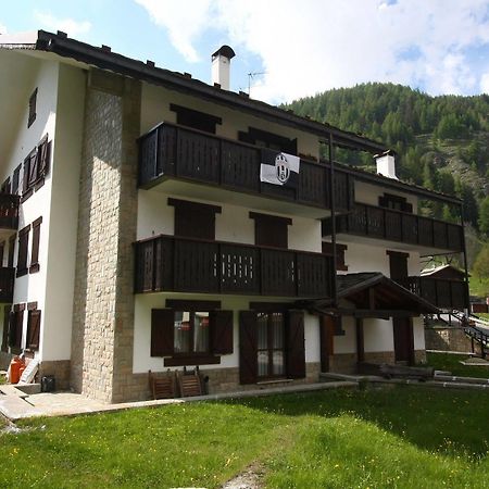 Champoluc Apartments Esterno foto