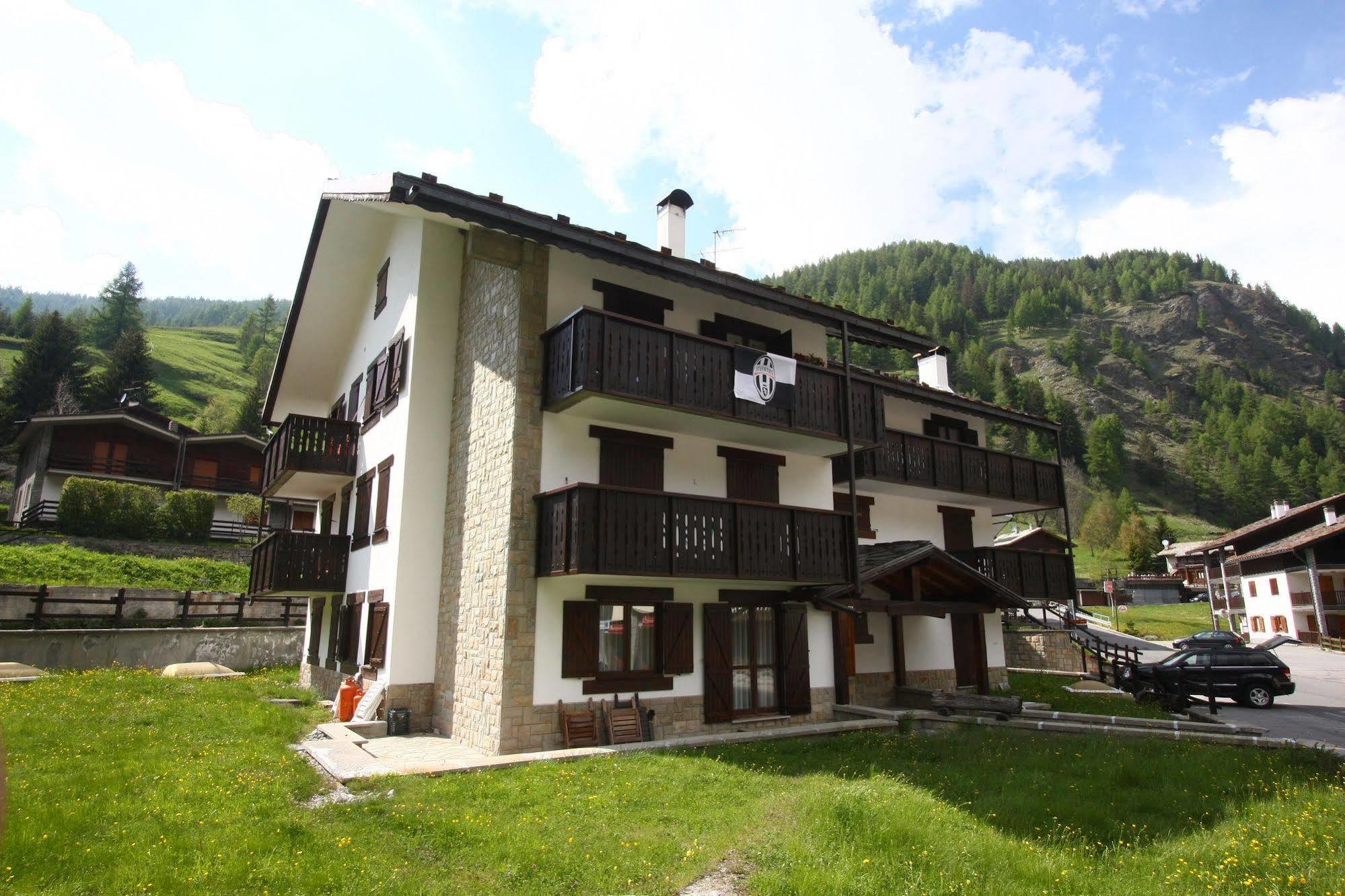 Champoluc Apartments Esterno foto
