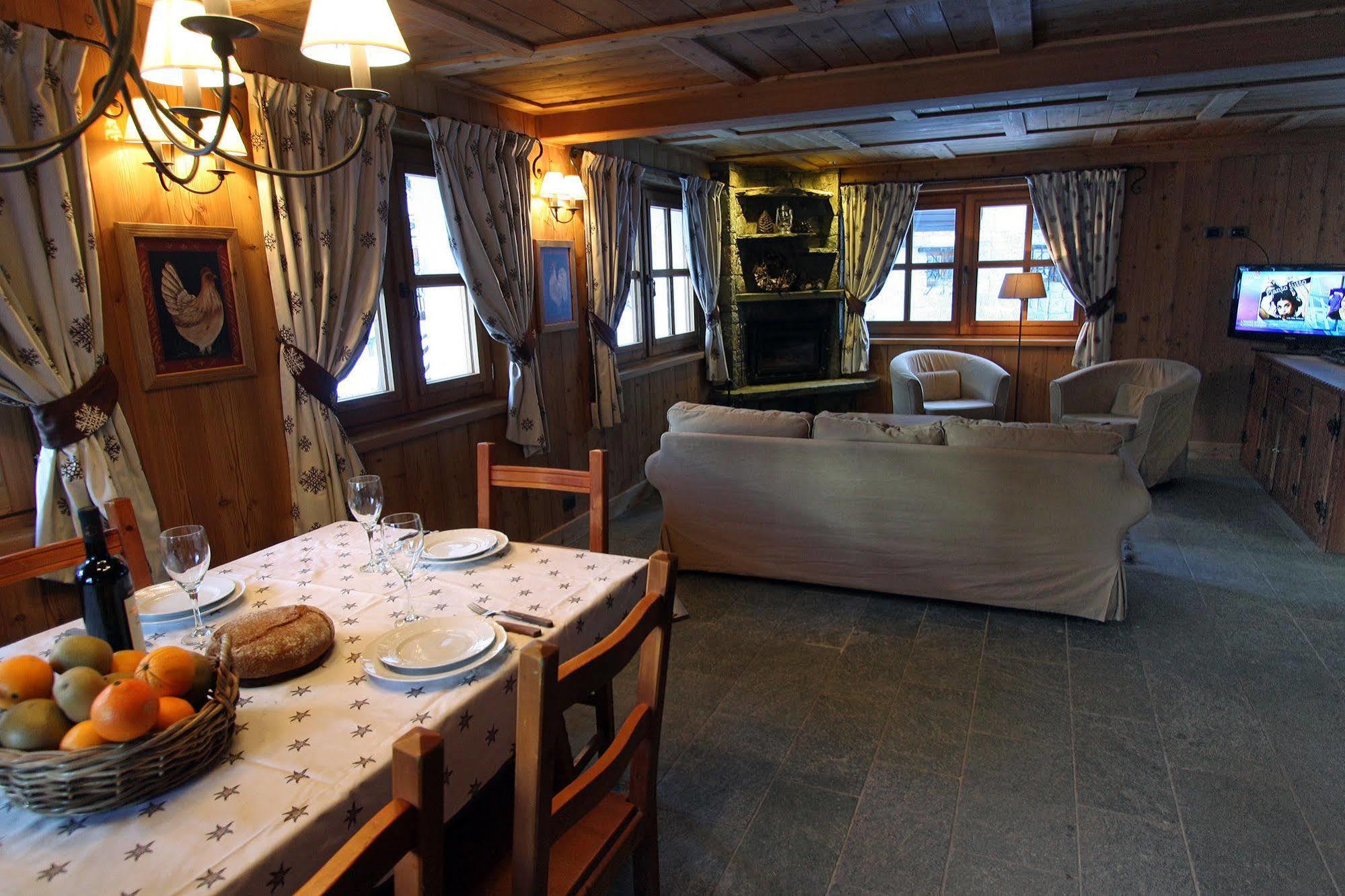 Champoluc Apartments Esterno foto