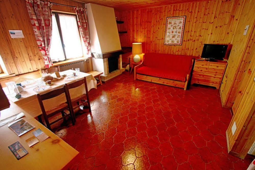 Champoluc Apartments Esterno foto