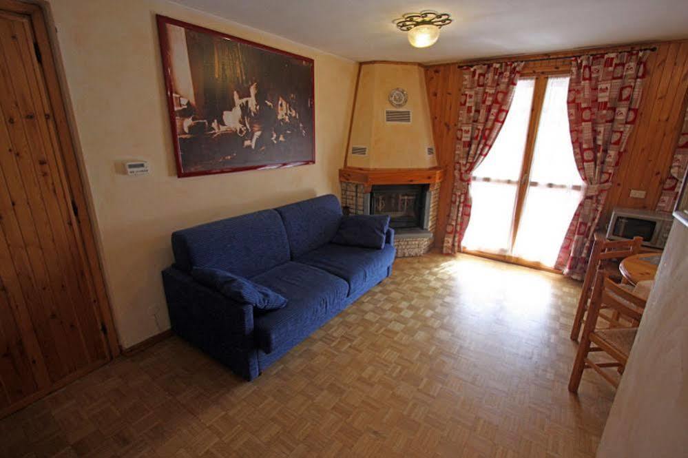 Champoluc Apartments Esterno foto