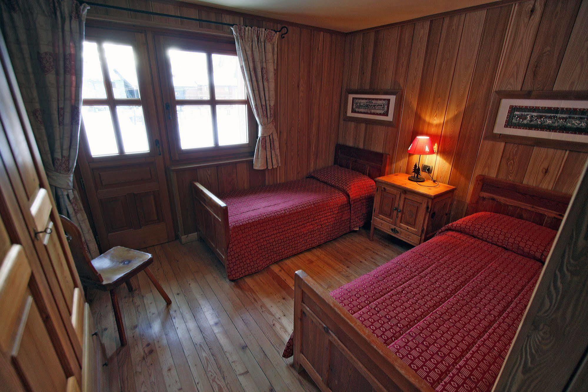 Champoluc Apartments Esterno foto