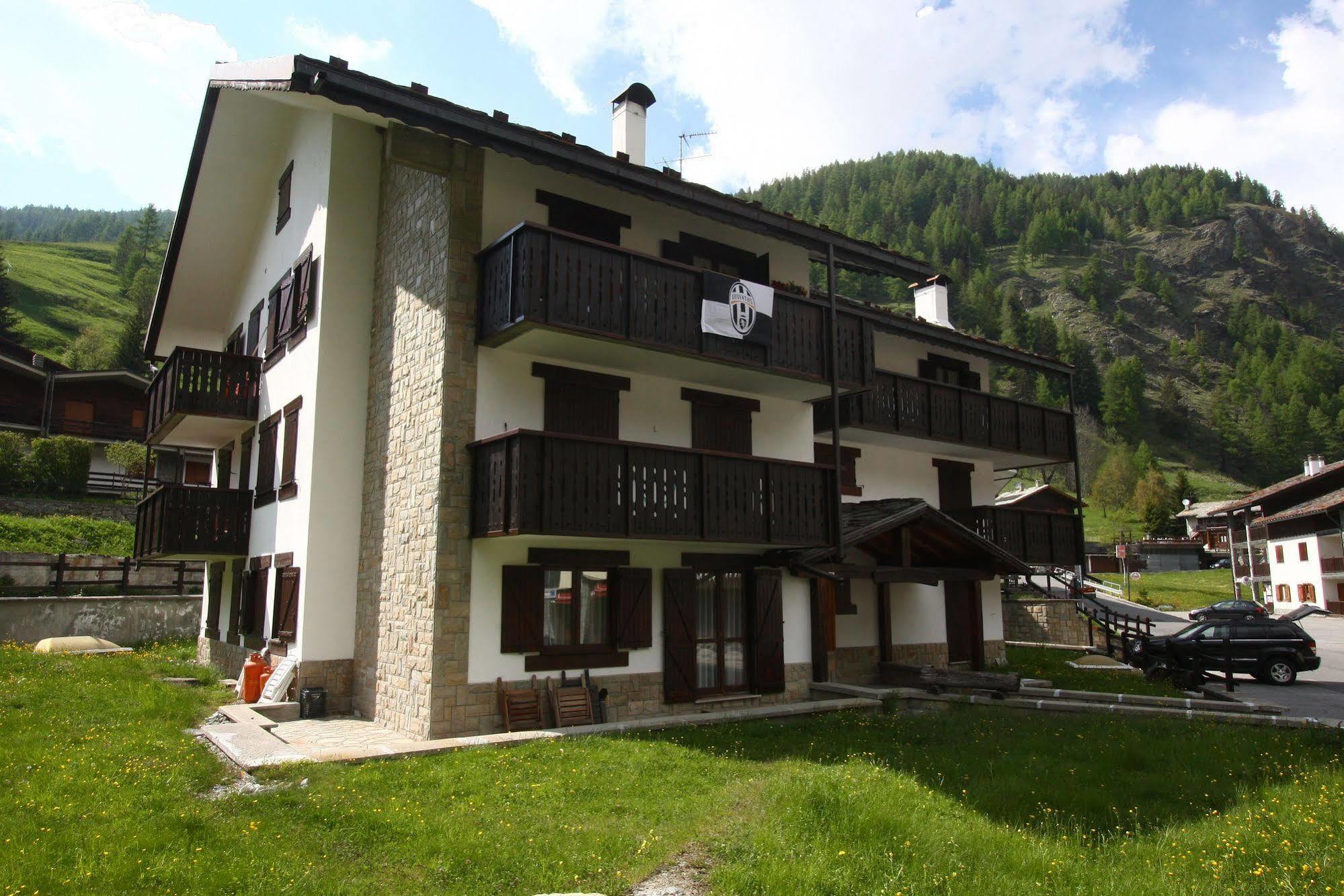 Champoluc Apartments Esterno foto